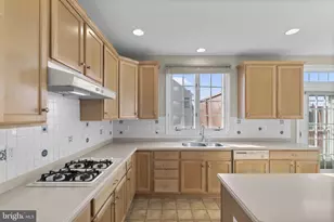 17800 Bromfield Pl, Germantown, MD 20874 - Photo 12