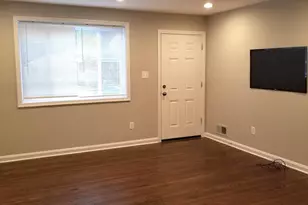 4704 Red Fox Rd, Rockville, MD 20852 - Photo 4