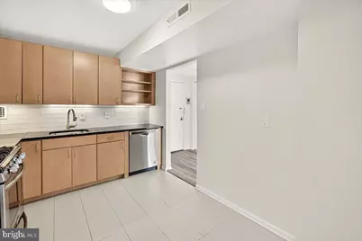 118 Monroe Street #1208, Rockville, MD 20850 - Photo 4