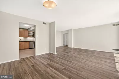 118 Monroe Street #1208, Rockville, MD 20850 - Photo 8