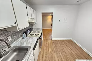 19419 Brassie Pl, Gaithersburg, MD 20879 - Photo 8