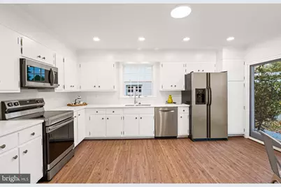 4411 Chalfont Place, Bethesda, MD 20816 - Photo 24