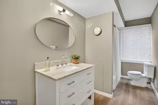 6104 Robinwood Rd, Bethesda, MD 20817 - Photo 34