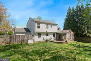 8524 Atwell Rd, Potomac, MD 20854 - Photo 2