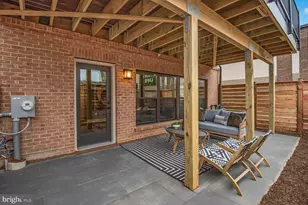 1249 Hillgate Pl, Potomac, MD 20854 - Photo 32