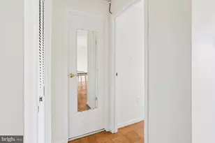 10201 Grosvenor Pl, North Bethesda, MD 20852 - Photo 18