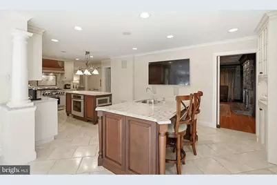 13004 N Commons Way, Rockville, MD 20854 - Photo 10