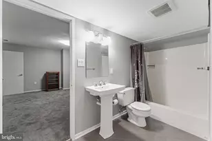 9216 Beech Hill Dr, Bethesda, MD 20817 - Photo 78