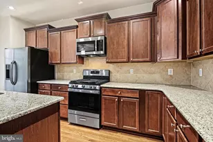 23216 Scholl Manor Way, Clarksburg, MD 20871 - Photo 2