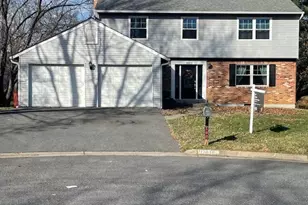 18812 Jade Ct, Gaithersburg, MD 20879 - Photo 1