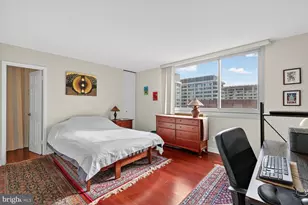 4601 N Park Ave, Chevy Chase, MD 20815 - Photo 12