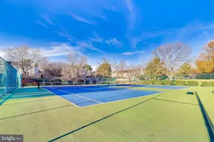 8205 Whispering Oaks Dr, Gaithersburg, MD 20879 - Photo 22