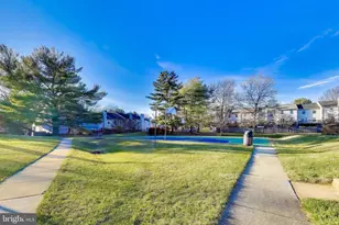 8205 Whispering Oaks Dr, Gaithersburg, MD 20879 - Photo 20