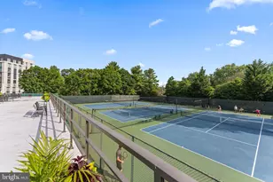 5225 Pooks Hill Rd, Bethesda, MD 20814 - Photo 12