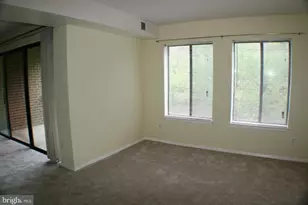 5817 Edson Ln, Rockville, MD 20852 - Photo 16