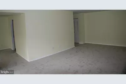 5817 Edson Lane #202, Rockville, MD 20852 - Photo 4