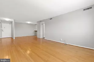 8315 N Brook Ln, Bethesda, MD 20814 - Photo 4