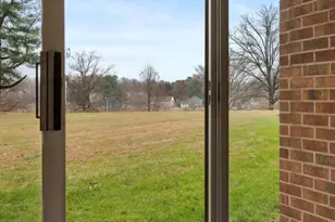 18715 Walkers Choice Rd, Montgomery Village, MD 20886 - Photo 14