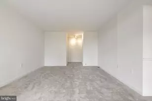 18715 Walkers Choice Rd, Montgomery Village, MD 20886 - Photo 4