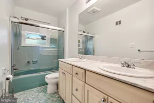 6220 Robinwood Rd, Bethesda, MD 20817 - Photo 24