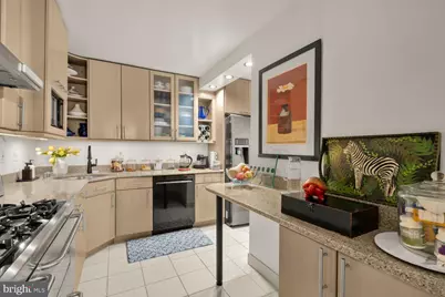 5500 Friendship Boulevard #910N, Chevy Chase, MD 20815 - Photo 10