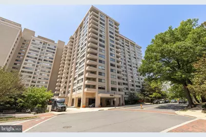 5500 Friendship Boulevard #910N, Chevy Chase, MD 20815 - Photo 2
