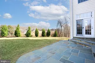 7931 Lakenheath Way, Potomac, MD 20854 - Photo 2