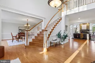 7931 Lakenheath Way, Potomac, MD 20854 - Photo 2