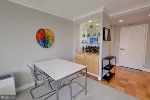 5225 Pooks Hill Rd, Bethesda, MD 20814 - Photo 4