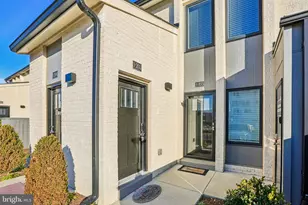 19500 Village Walk Dr, Montgomery Village, MD 20886 - Photo 2