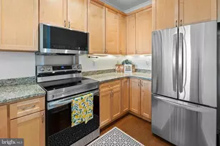 302 King Farm Blvd, Rockville, MD 20850 - Photo 6