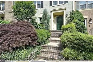 15 Bentridge Ct, Potomac, MD 20854 - Photo 1