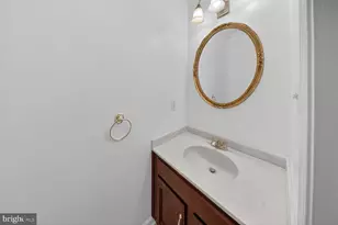 15 Bentridge Ct, Potomac, MD 20854 - Photo 22
