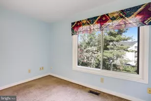 9410 Walburg Way, Gaithersburg, MD 20886 - Photo 32