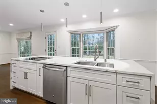 9312 Sprinklewood Ln, Potomac, MD 20854 - Photo 16