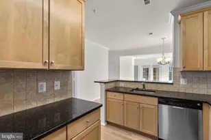 11800 Old Georgetown, North Bethesda, MD 20852 - Photo 22