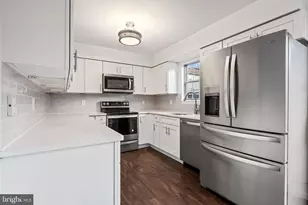 10322 Castlehedge Terrace, Silver Spring, MD 20902 - Photo 8