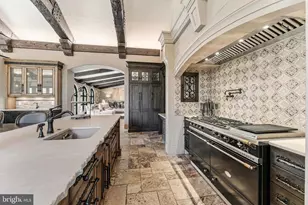 2 Piney Meetinghouse Ct, Potomac, MD 20854 - Photo 18