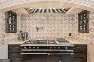 2 Piney Meetinghouse Ct, Potomac, MD 20854 - Photo 18