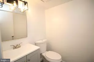 8943 Centerway Rd, Gaithersburg, MD 20879 - Photo 32