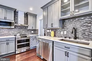 4415 Bradley Ln, Chevy Chase, MD 20815 - Photo 4