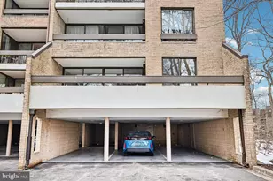 4920 Sentinel Dr, Bethesda, MD 20816 - Photo 2