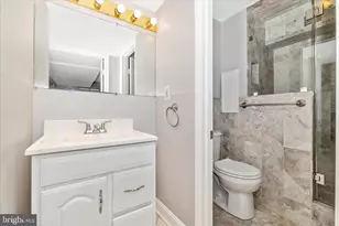 674 College Pkwy, Rockville, MD 20850 - Photo 40