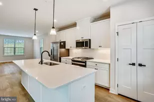 19753 Grn Vlg Dr, Montgomery Village, MD 20886 - Photo 8