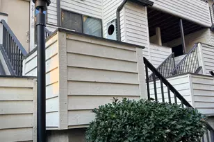 9916 Hellingly Pl, Gaithersburg, MD 20886 - Photo 2