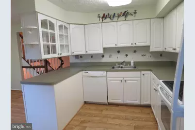 7727 Eagles Head Court, Rockville, MD 20855 - Photo 8