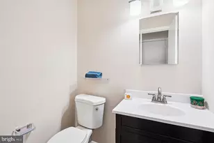 8020 Lakenheath Way, Potomac, MD 20854 - Photo 14