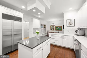 7711 Hidden Meadow Terrace, Potomac, MD 20854 - Photo 4