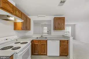 26 Whitechurch Ct, Germantown, MD 20874 - Photo 12