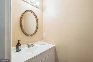 10515 Smithy Ct, North Potomac, MD 20878 - Photo 6